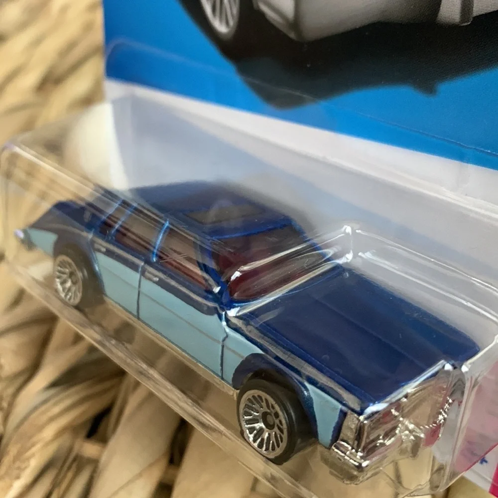 Hot Wheels 1982 Cadillac GM Seville Car Mattel HW 80s Blue Caddy Hotwheels New
